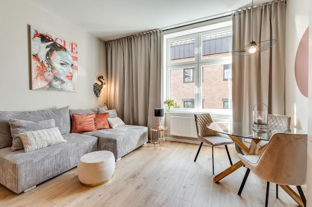 Jan III Sobieski - Luksusowy Apartament S Prywatny Darmowy Parking Gliwice Kültér fotó