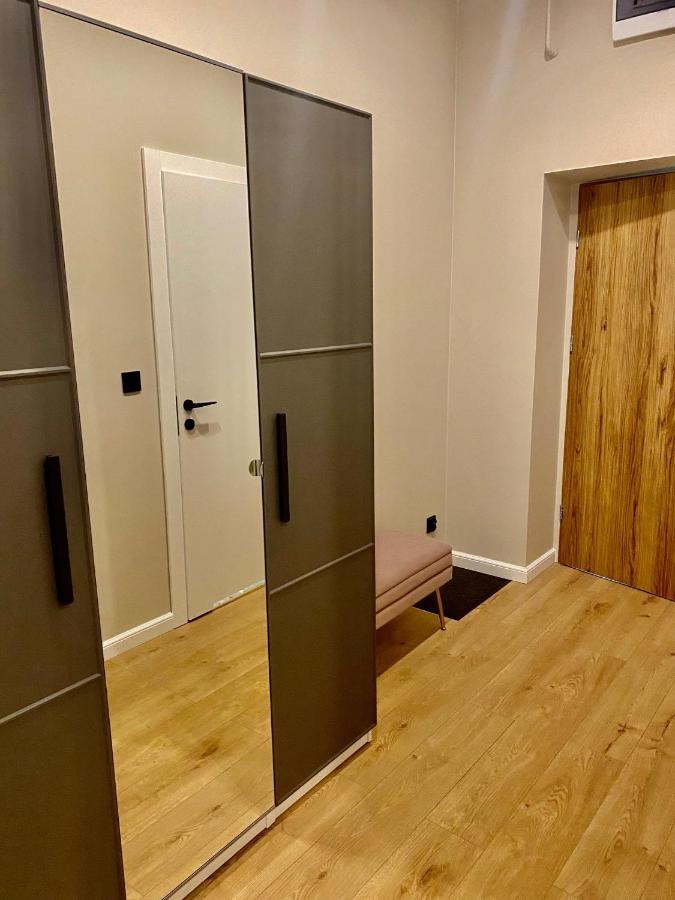 Jan III Sobieski - Luksusowy Apartament S Prywatny Darmowy Parking Gliwice Kültér fotó